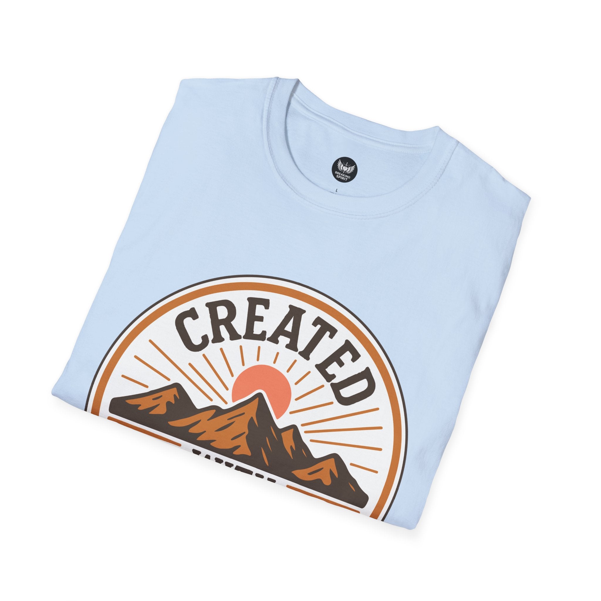 Camiseta Creado con Propósito — Diseño de Montaña de Fe Cristiana (Efesios 2:10)