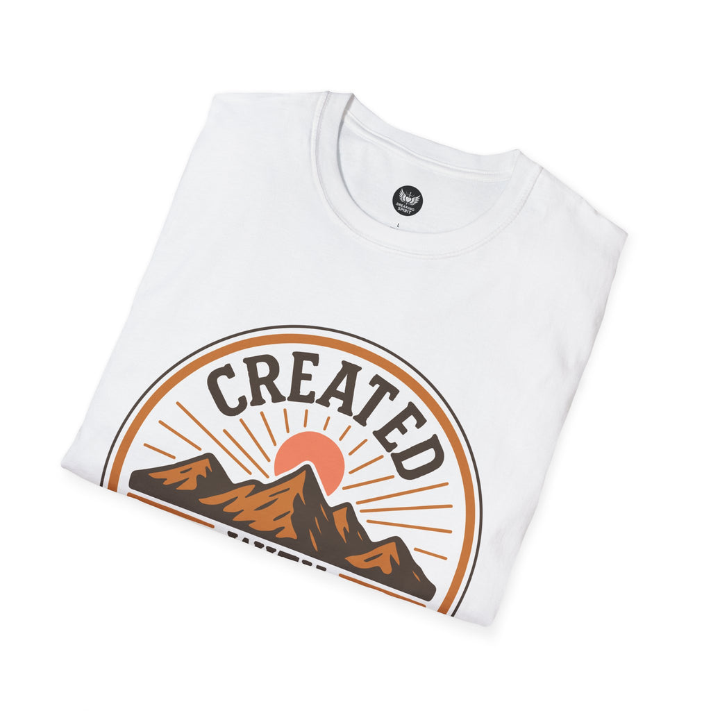 Camiseta Creado con Propósito — Diseño de Montaña de Fe Cristiana (Efesios 2:10)