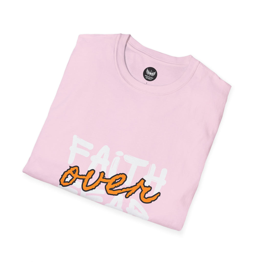 Camiseta Fe sobre Miedo | Tipografía Cristiana Inspiradora