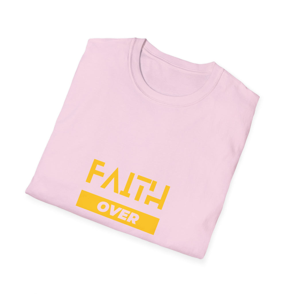 Camiseta "Fe sobre Miedo" | Camiseta Cristiana con Letras Amarillas