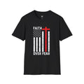 Camiseta Faith Over Fear — Camiseta Gráfica Cristiana Cruz Bandera Americana