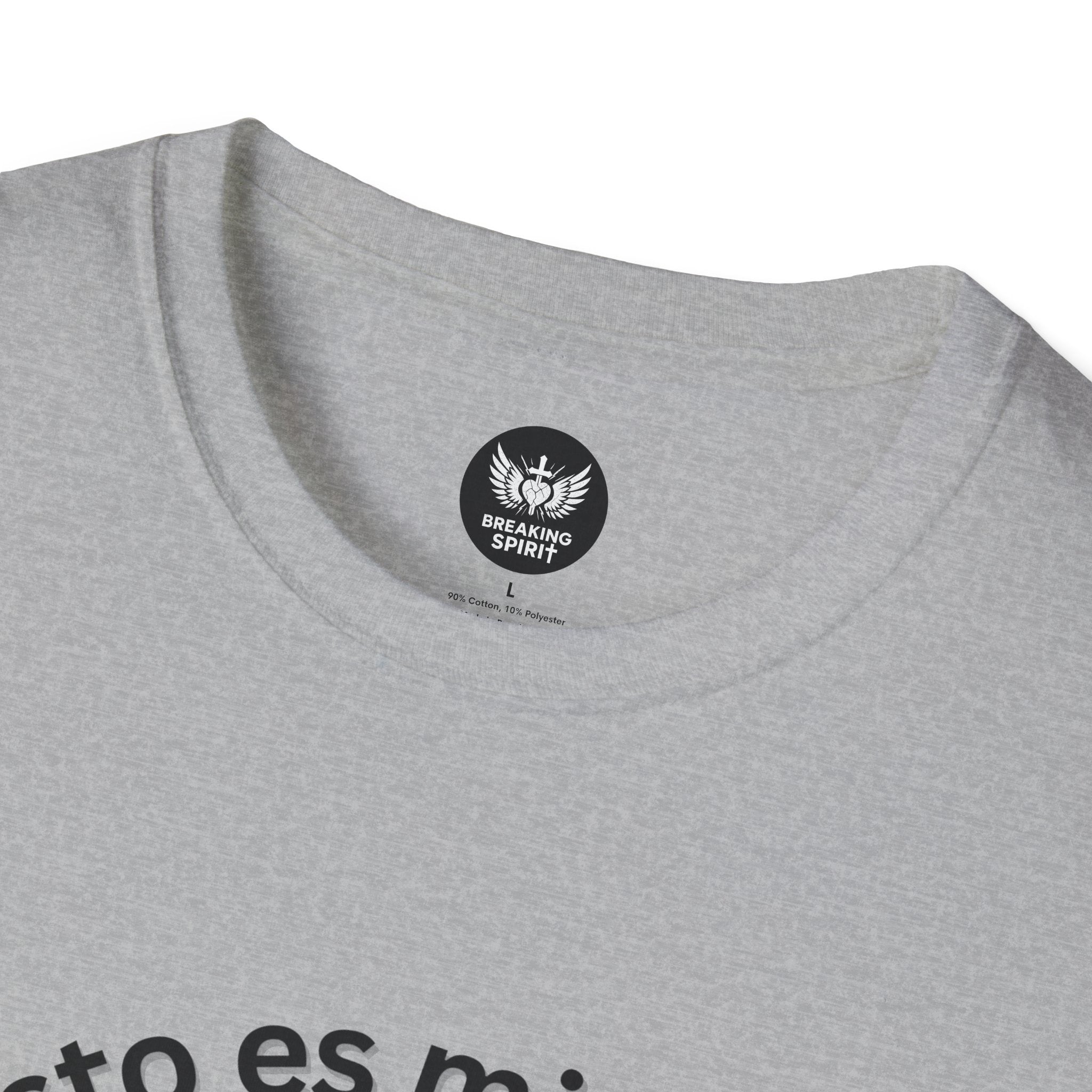 Camiseta Cristo Es Mi Fuerza — Camiseta cristiana en español con silueta de hombre fuerte