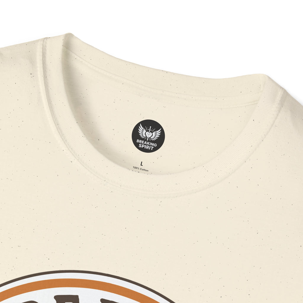 Camiseta Creado con Propósito — Diseño de Montaña de Fe Cristiana (Efesios 2:10)