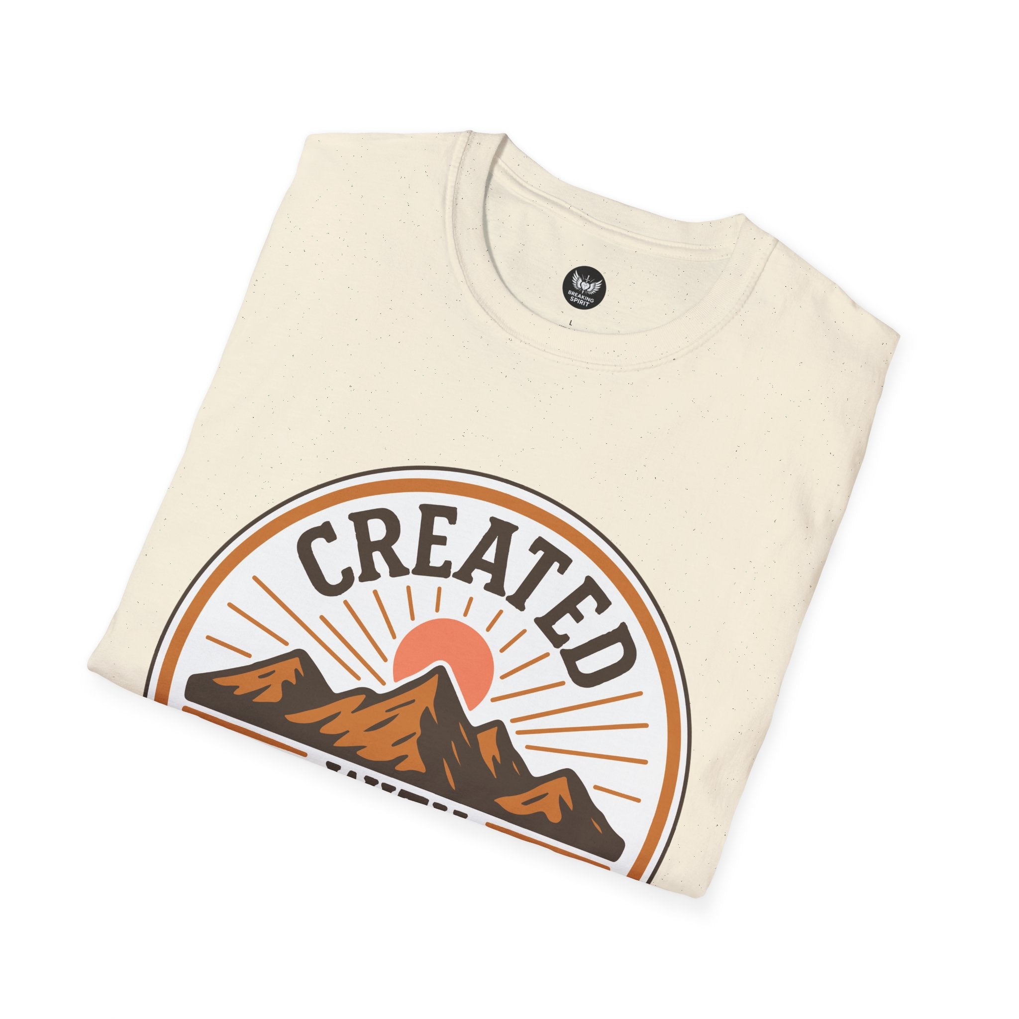 Camiseta Creado con Propósito — Diseño de Montaña de Fe Cristiana (Efesios 2:10)