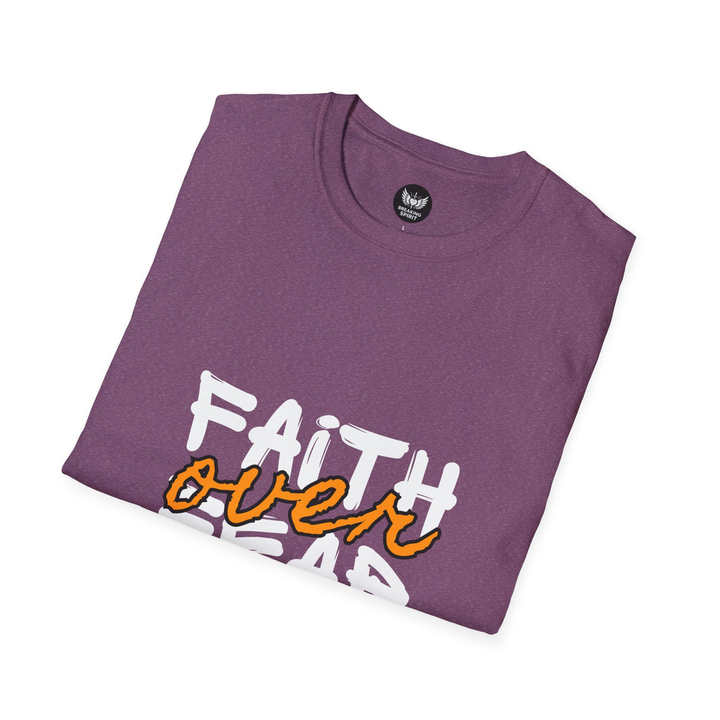 Camiseta Fe sobre Miedo | Tipografía Cristiana Inspiradora