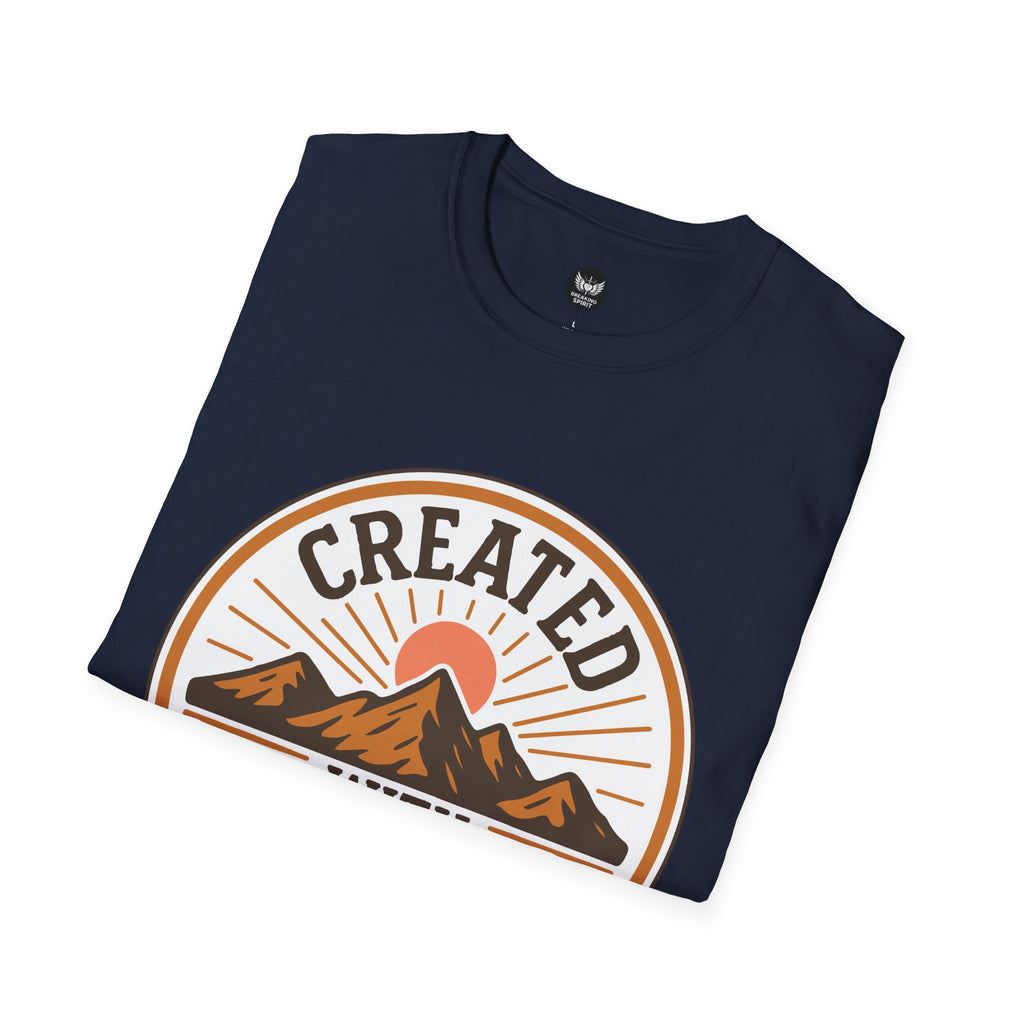 Camiseta Creado con Propósito — Diseño de Montaña de Fe Cristiana (Efesios 2:10)