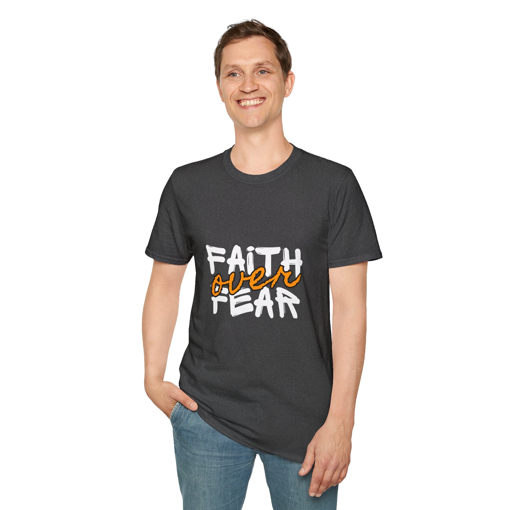 Camiseta Fe sobre Miedo | Tipografía Cristiana Inspiradora