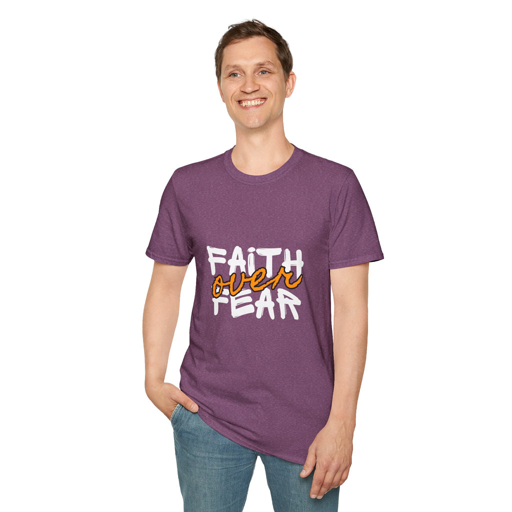 Camiseta Fe sobre Miedo | Tipografía Cristiana Inspiradora
