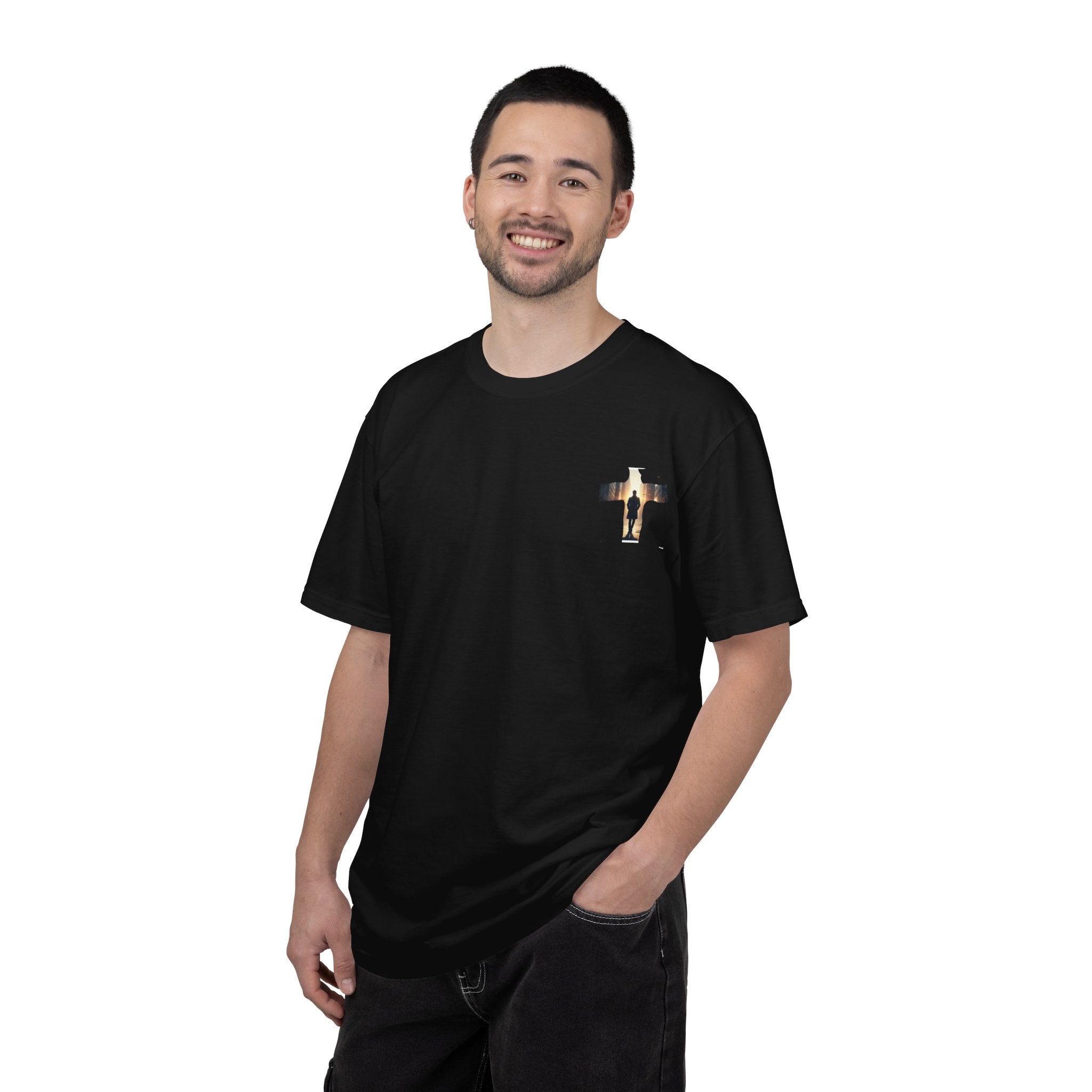 Camiseta Caminando en la luz incluso cuando está oscuro | Camiseta cristiana inspiradora