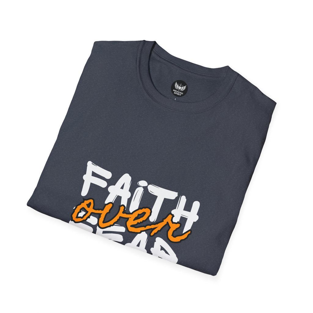Camiseta Fe sobre Miedo | Tipografía Cristiana Inspiradora
