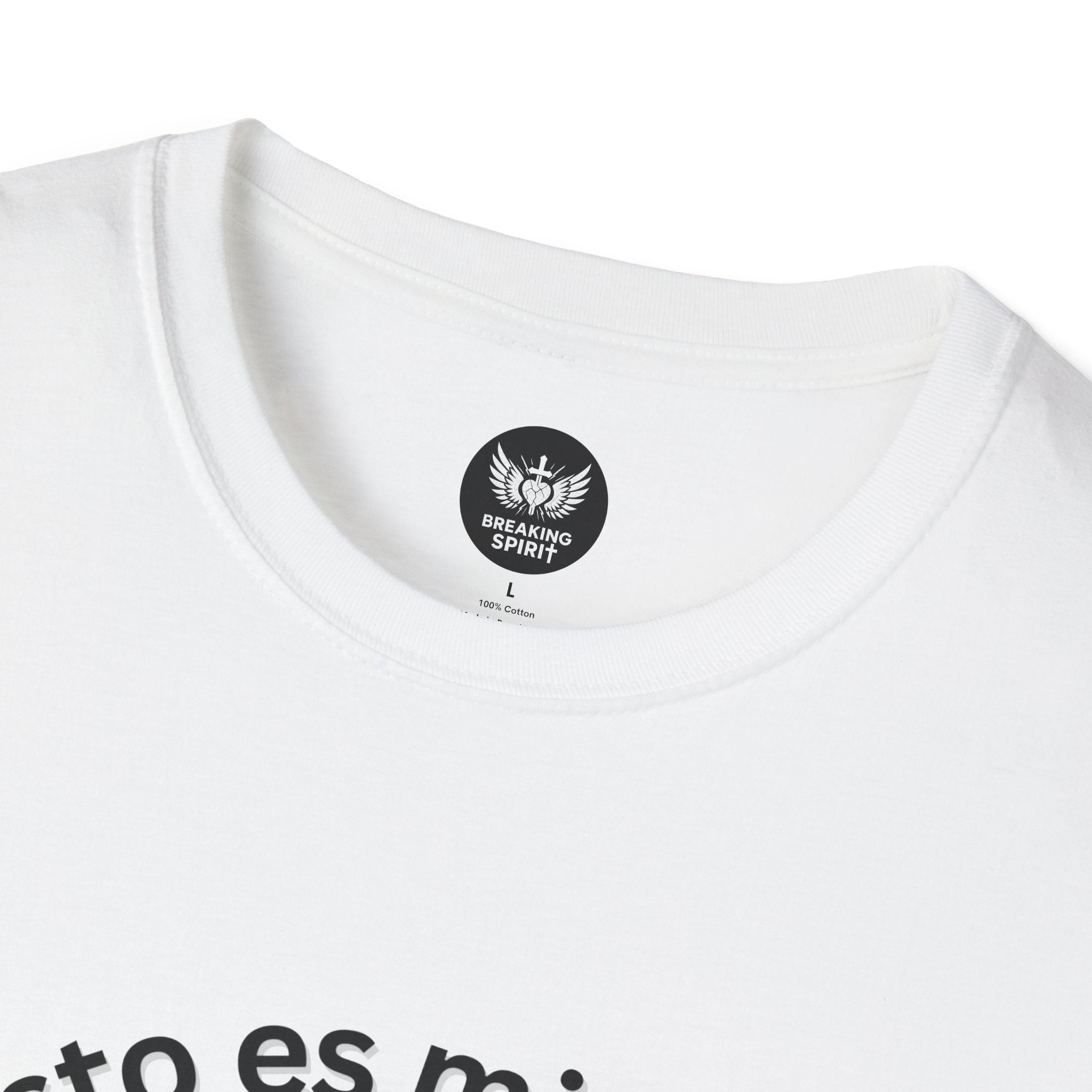 Cristo Es Mi Fuerza Tee — Spanish Christian Faith T-Shirt with Strongman Silhouette