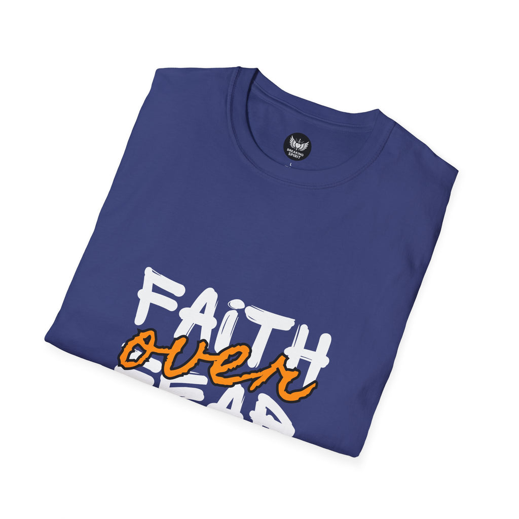 Camiseta Fe sobre Miedo | Tipografía Cristiana Inspiradora