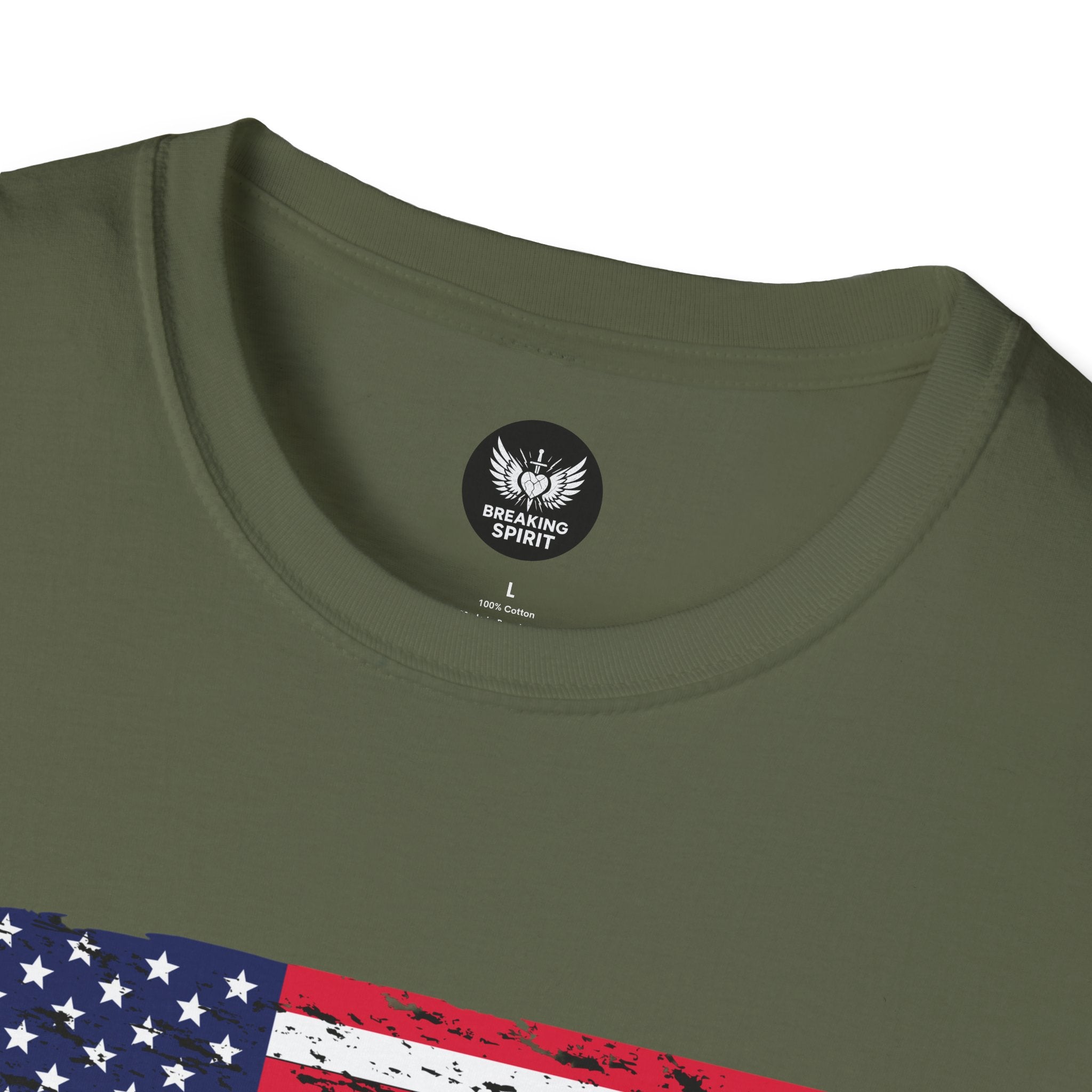 Distressed American Flag T-Shirt — Vintage USA Patriotic Tee